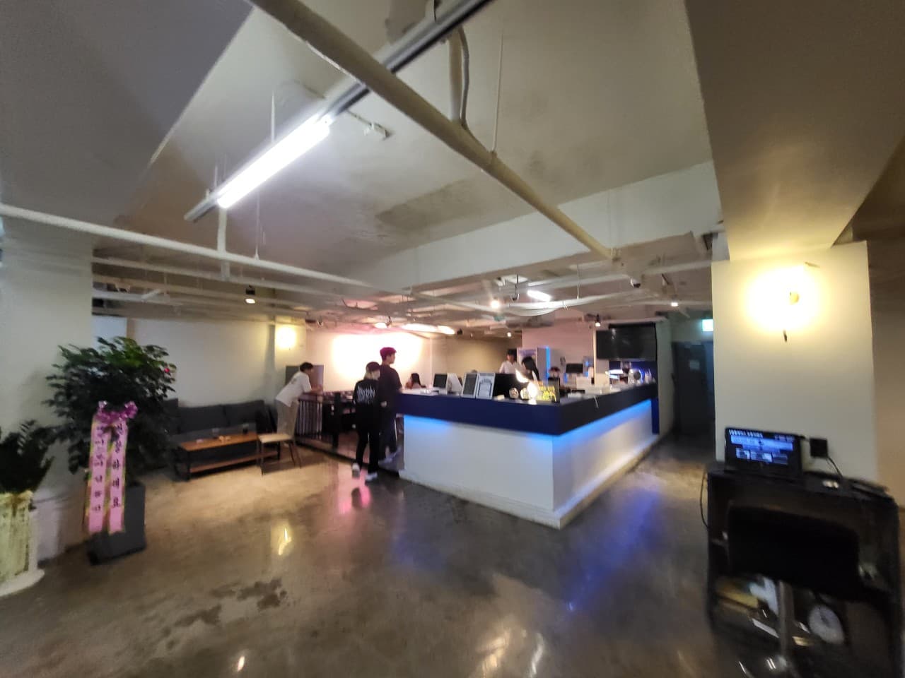 지지홀덤플레이스 이미지 1