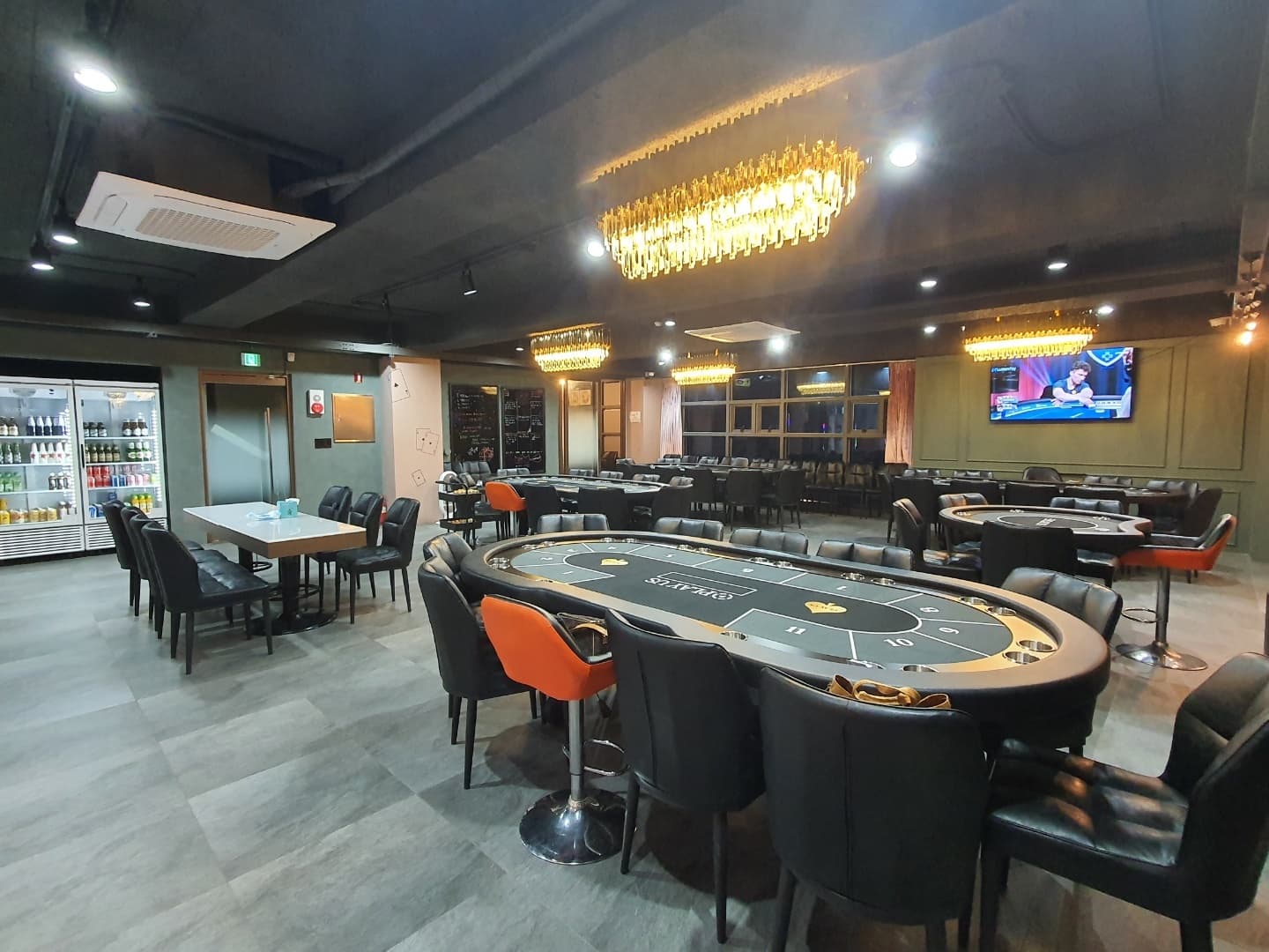 플레이어스 홀덤펍 홍대점 이미지 1