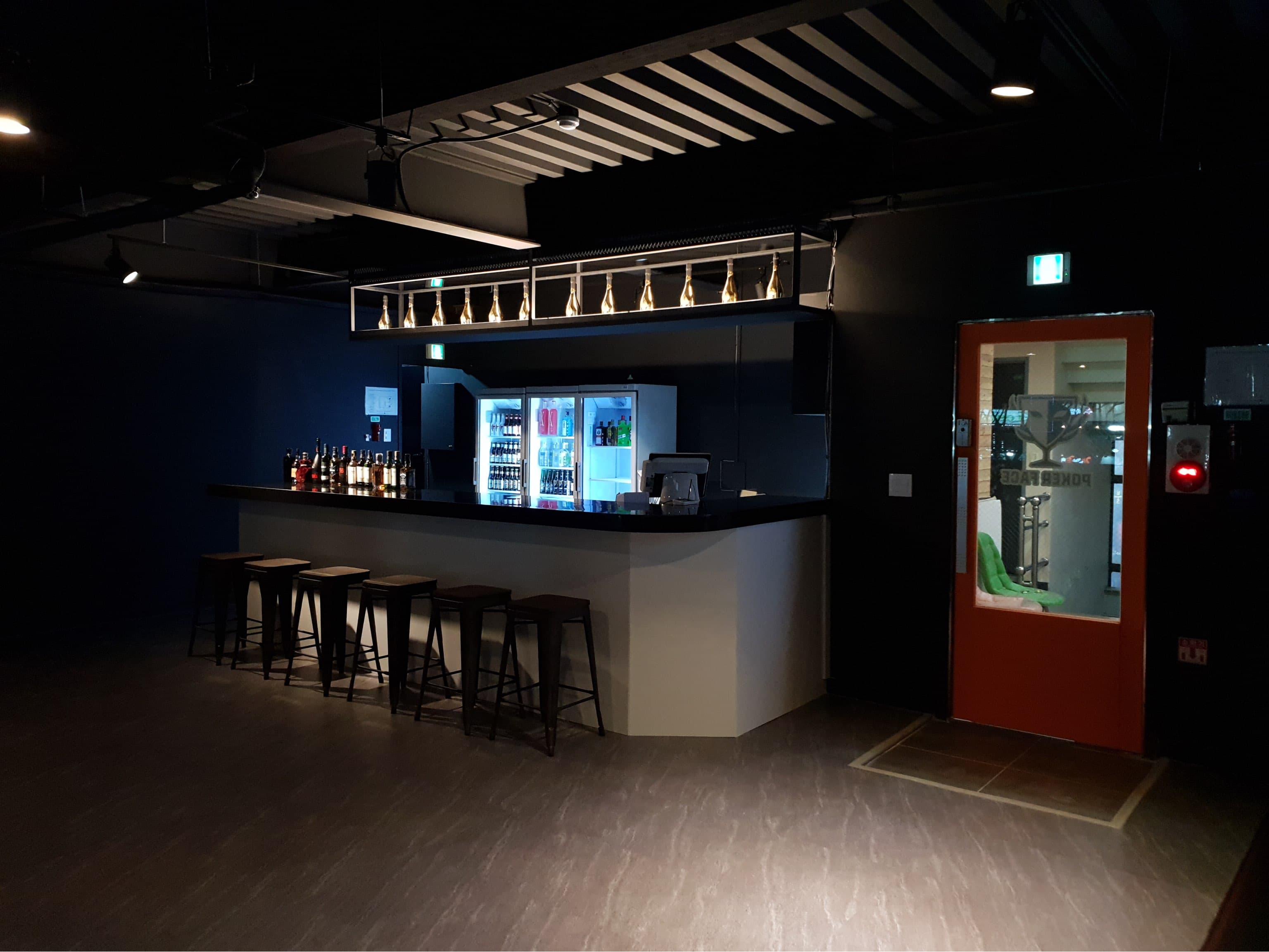 포커페이스 이미지 1