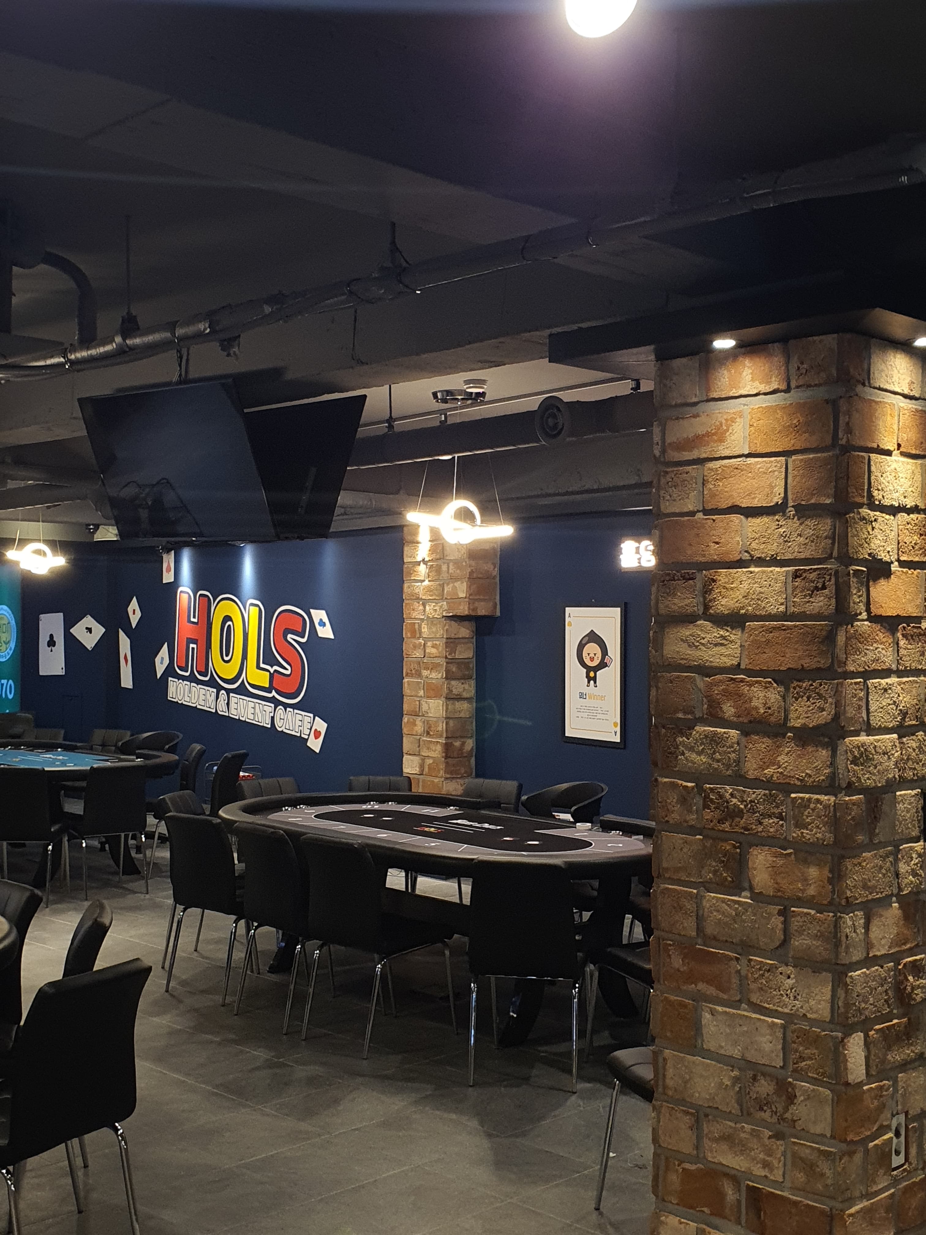 홀스 홀덤카페 이미지 1