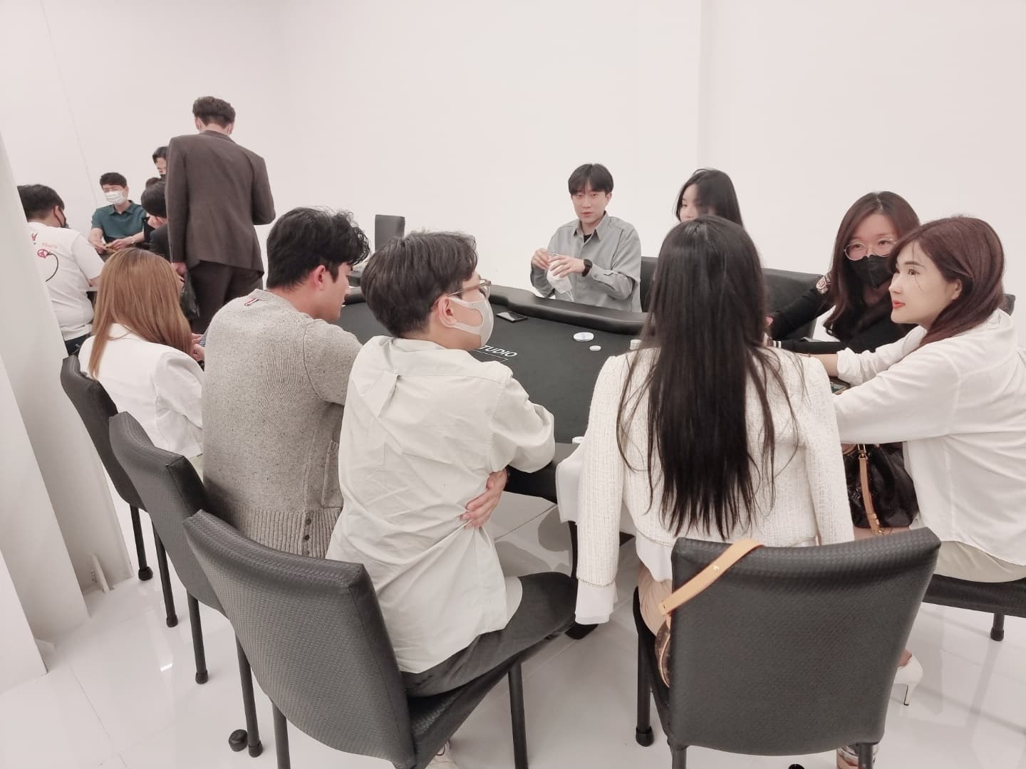 오제이홀덤스튜디오펍바 이미지 1