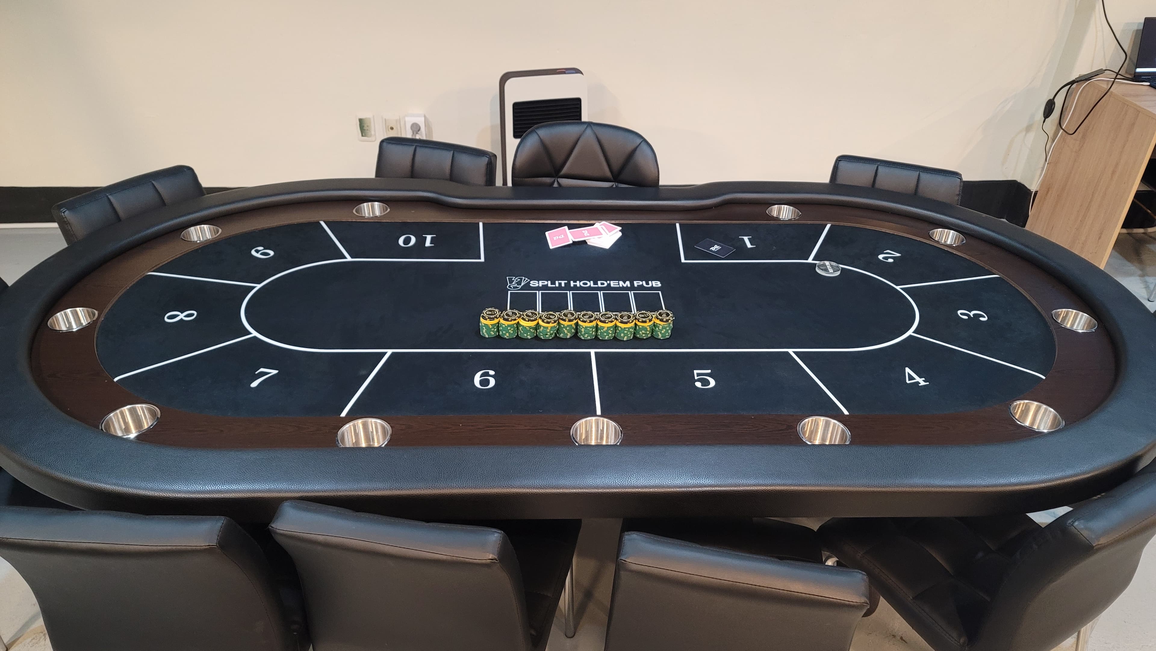 스플릿홀덤펍 이미지 1