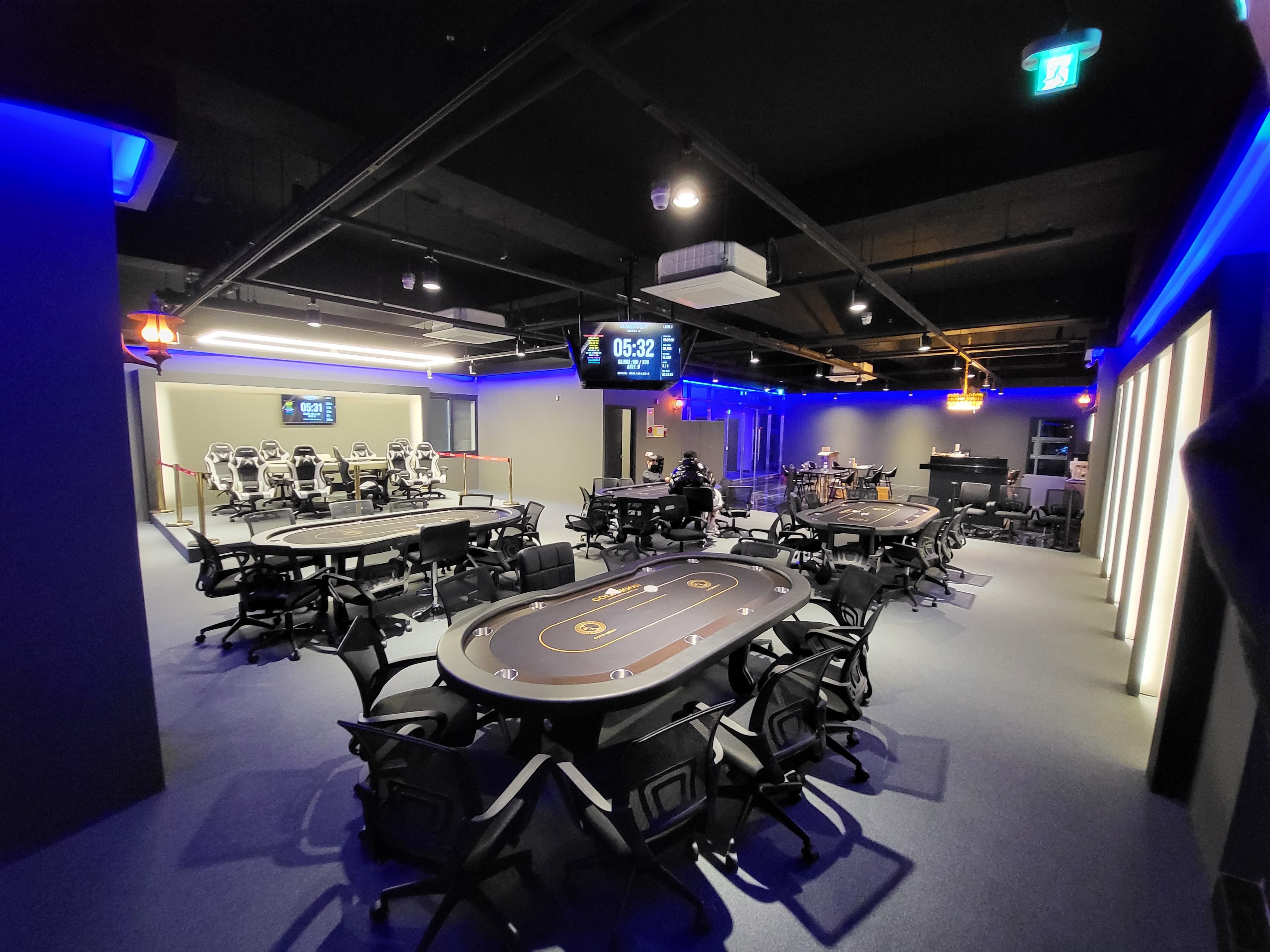 골드문홀덤펍 월성점 이미지 1