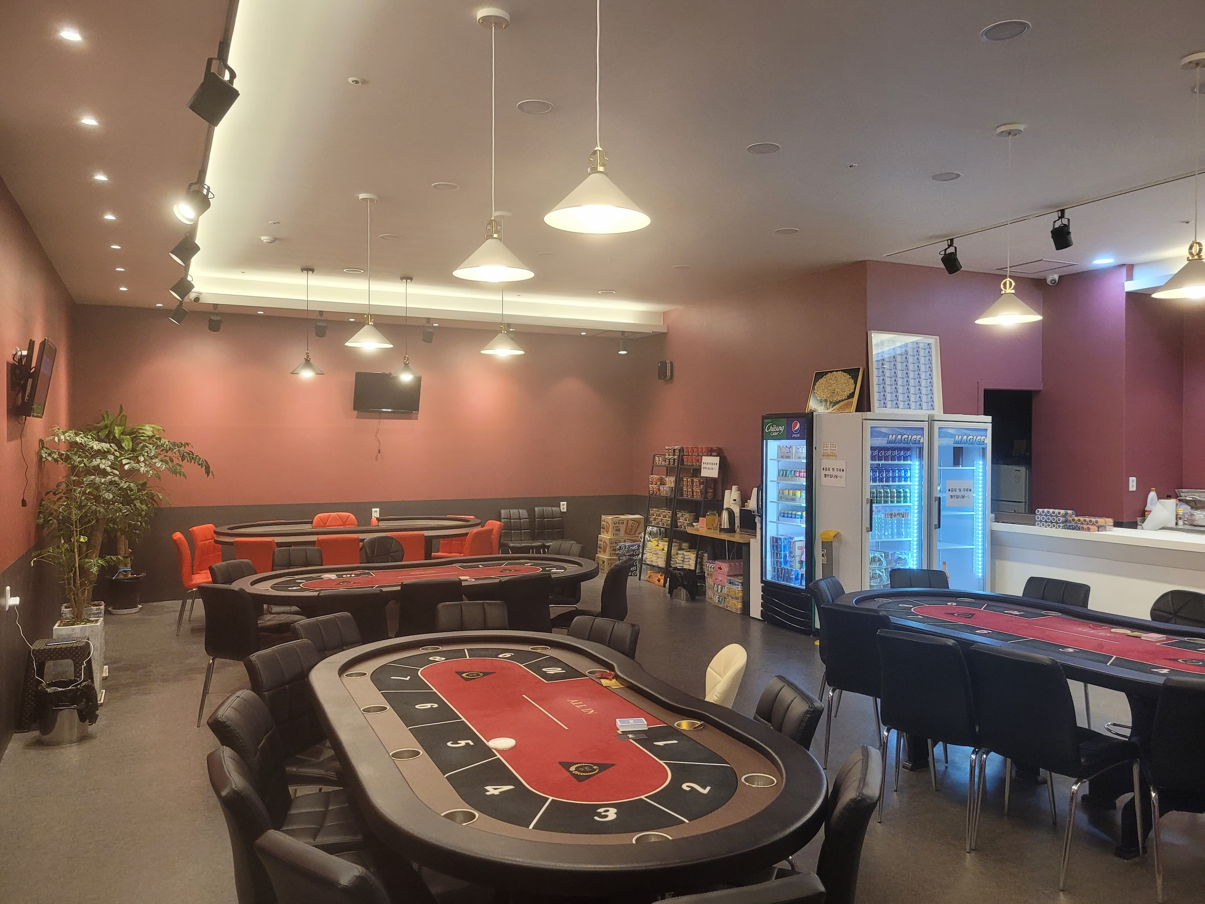 올인홀덤펍 본점 이미지 1