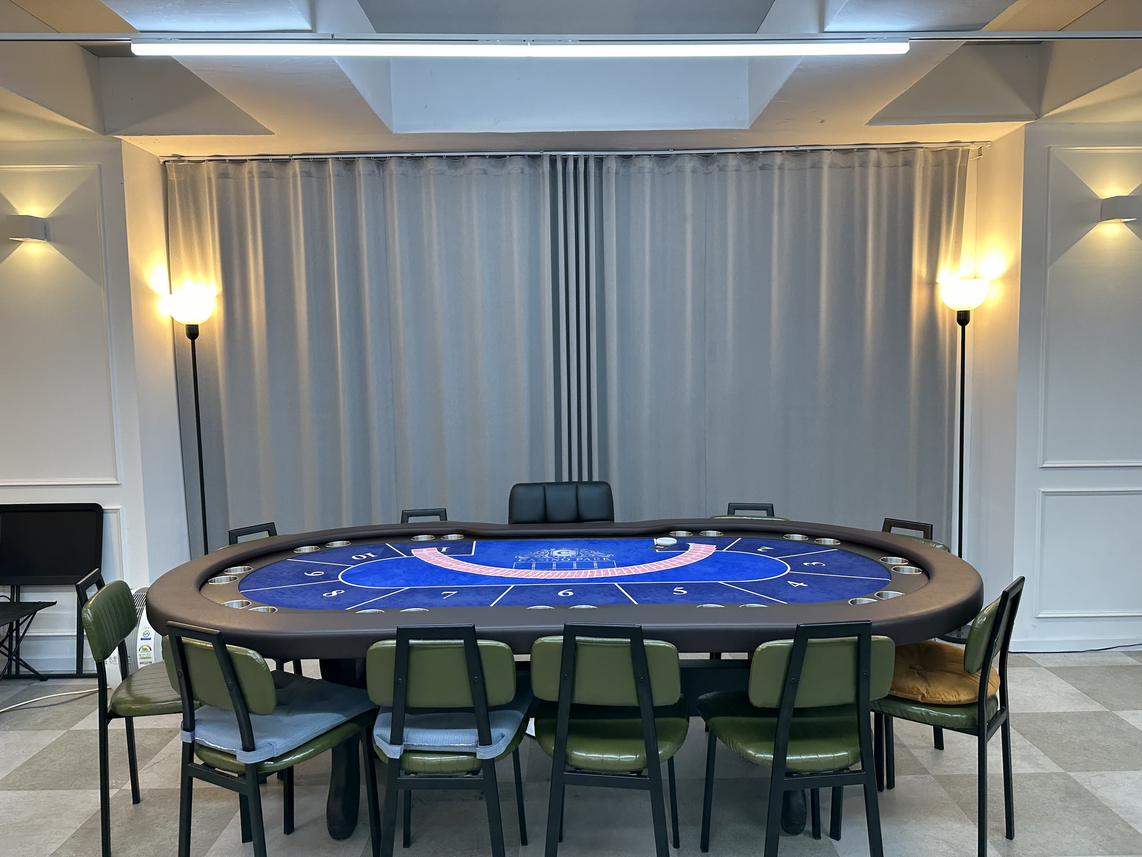 카우보이홀덤펍 독산동본점 이미지 1