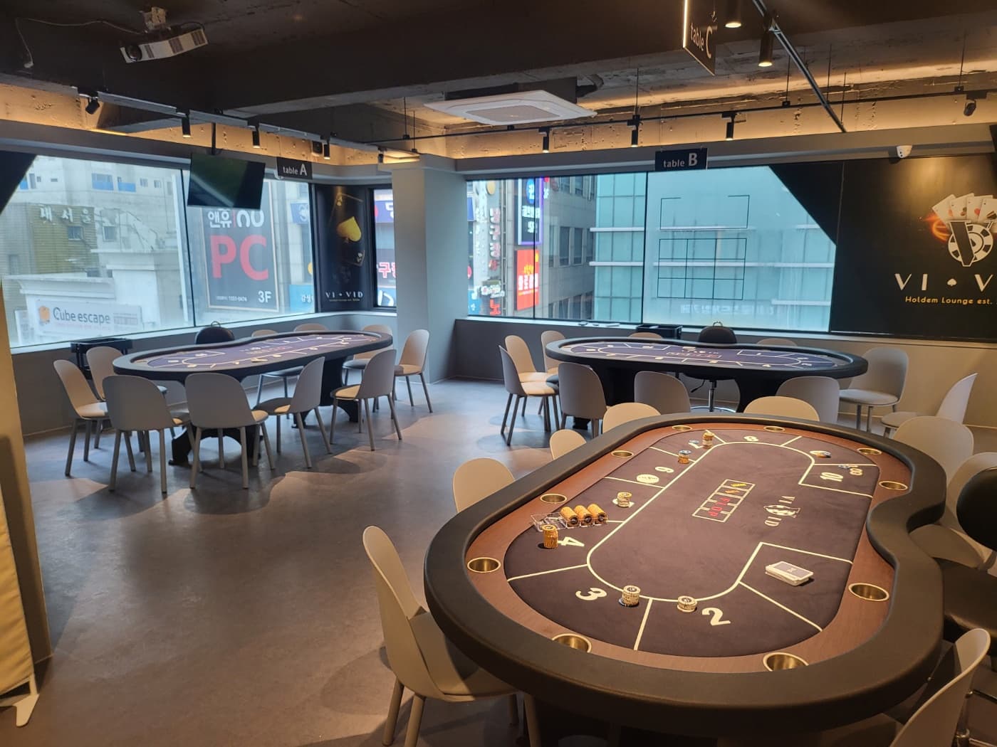 비비드홀덤라운지 이미지 1