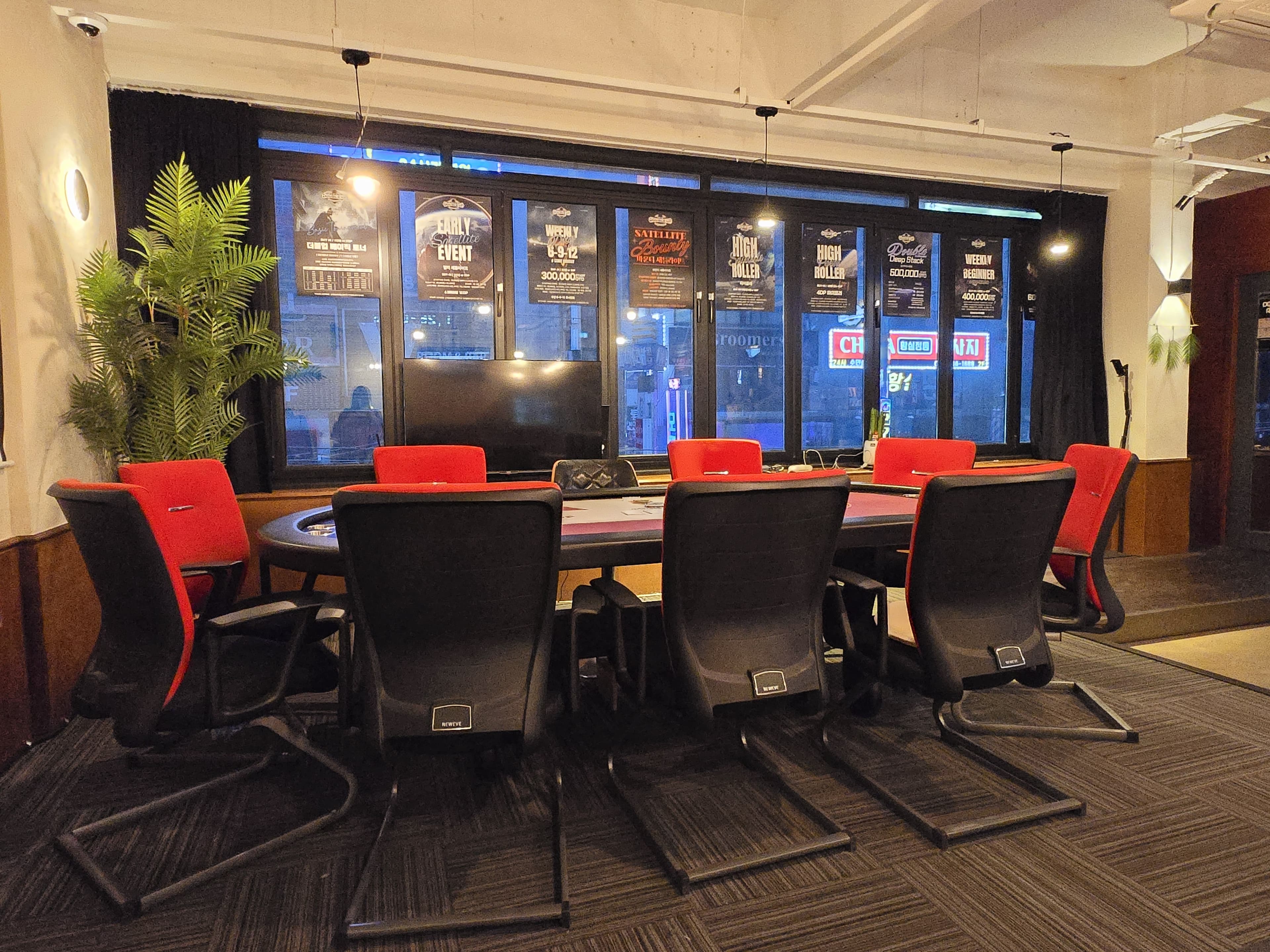 더블업홀덤펍 이미지 1