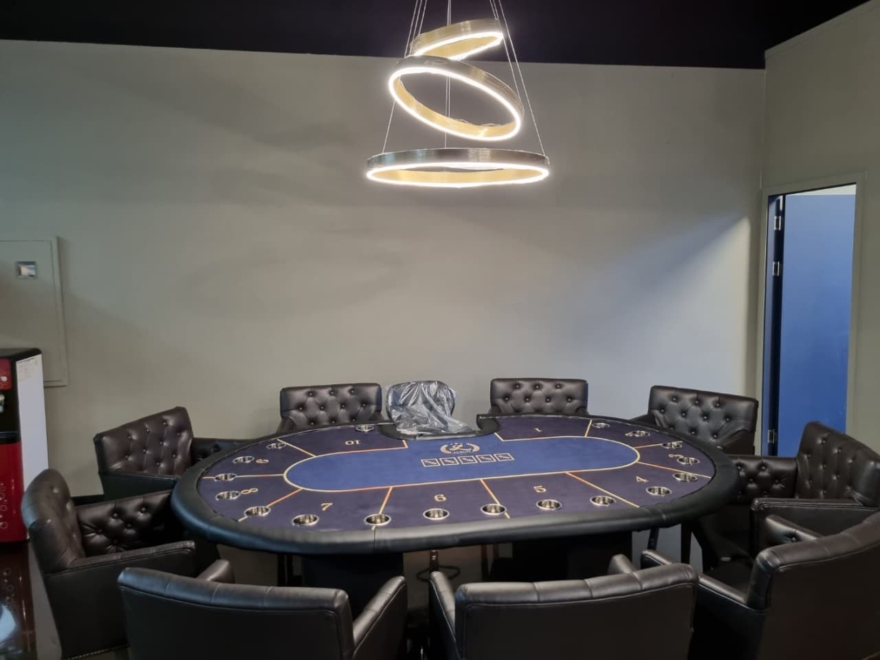 럭셔리 홀덤펍 이미지 1