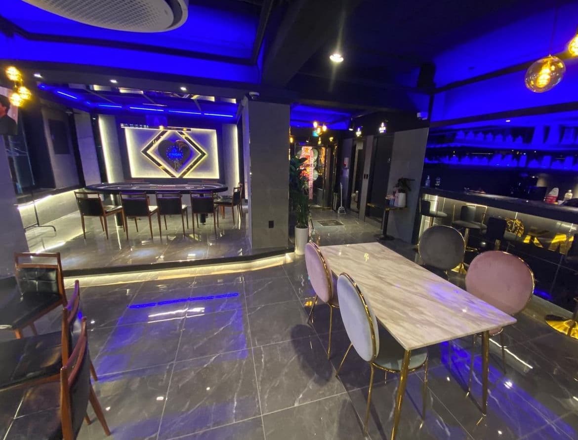 다이아홀덤펍 천호점 이미지 1