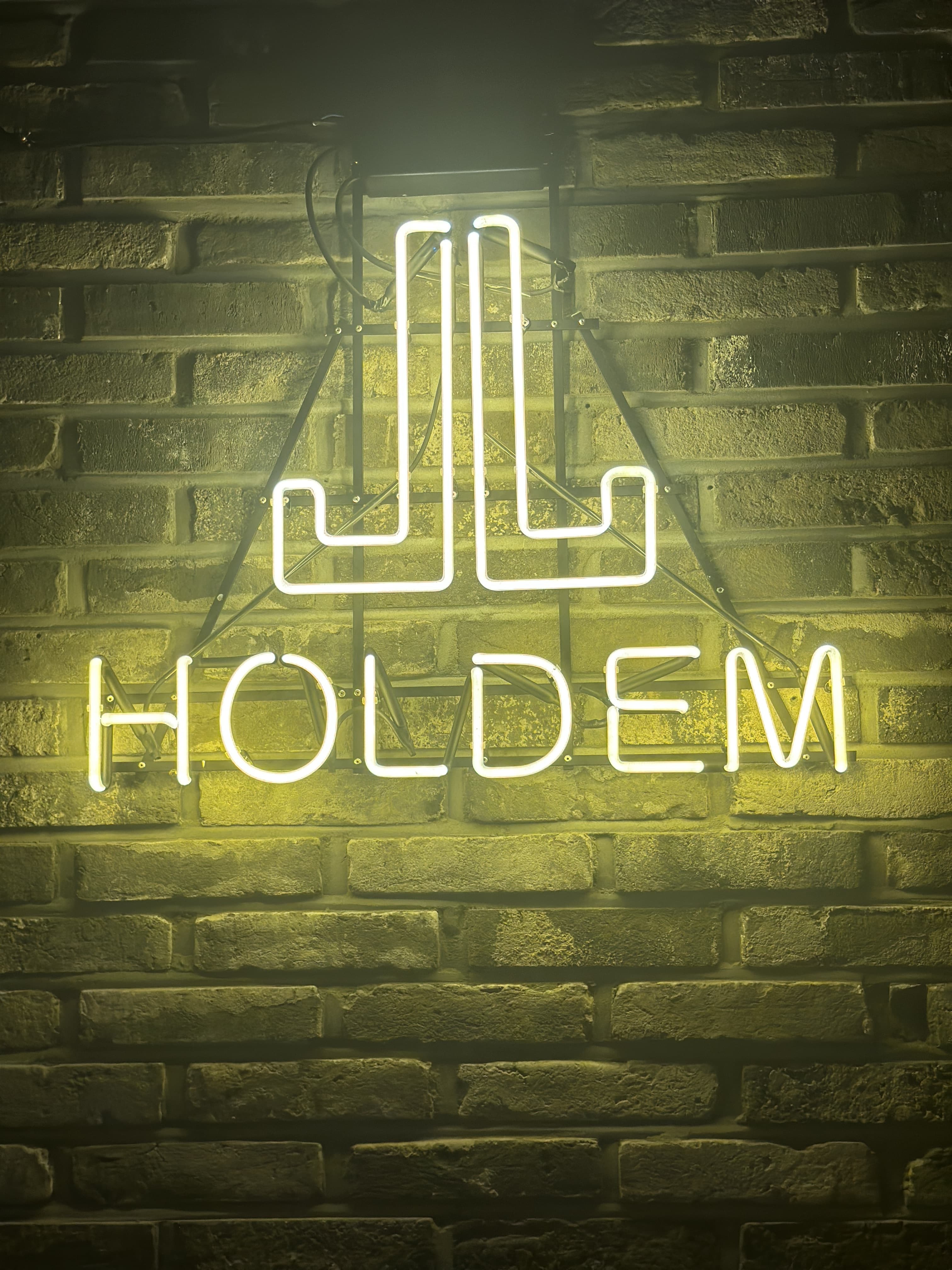 제이제이홀덤 이미지 1