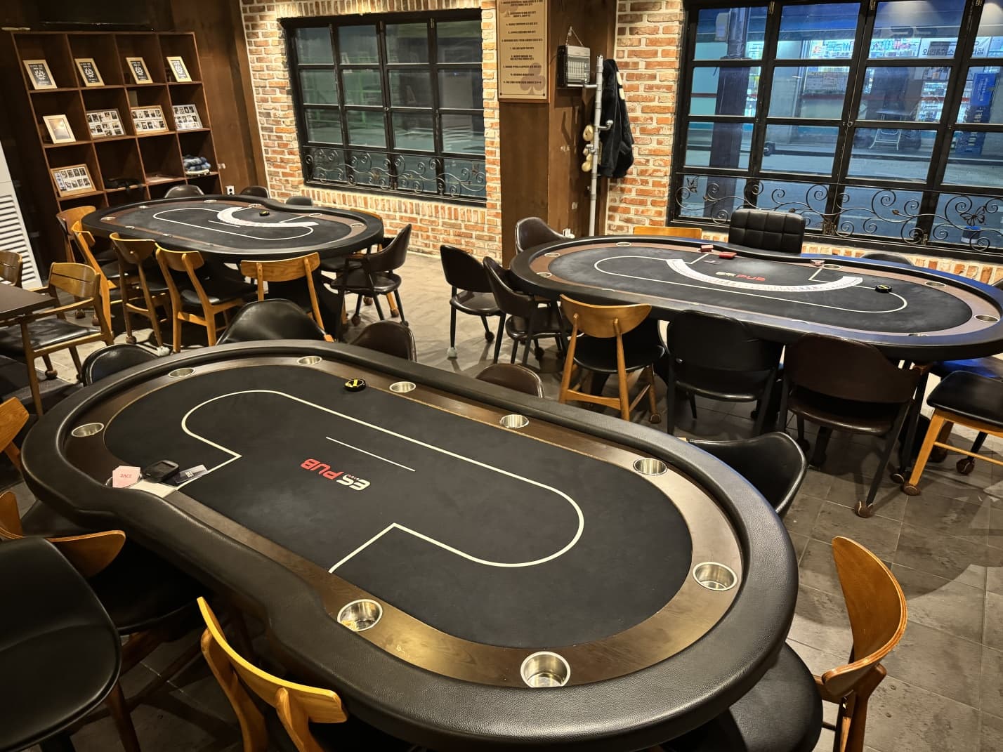 이에스홀덤펍 김포점 이미지 1