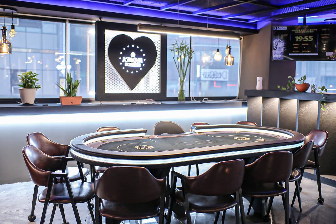 다이아홀덤펍 성남모란점 이미지 1